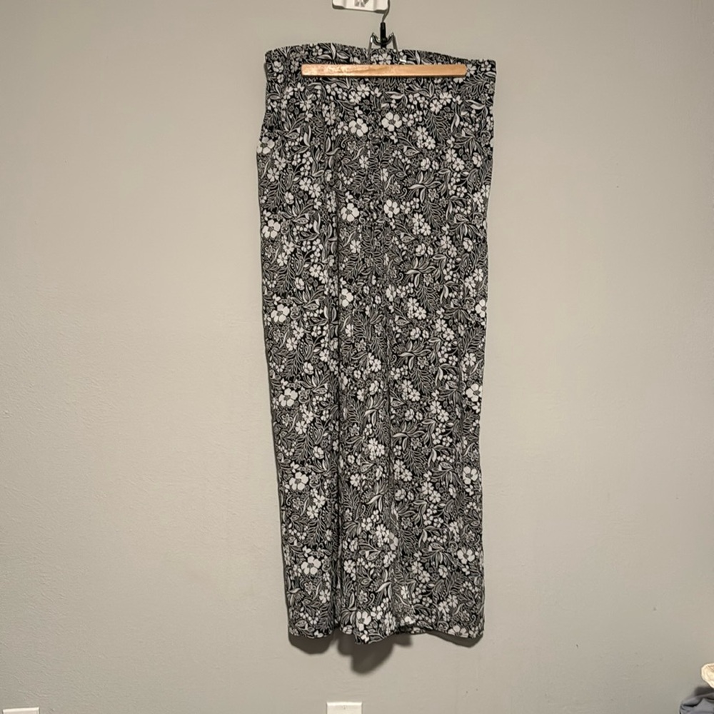 Flowy pants